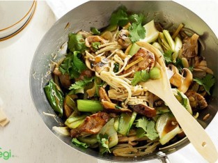 Thịt heo xào nấm