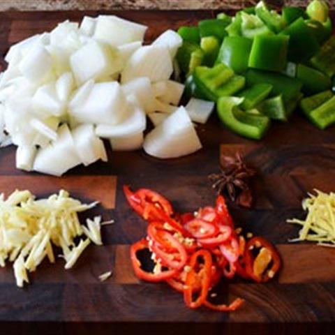 Cách làm thịt heo xào tiêu