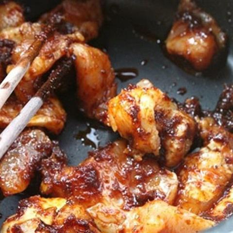 Cách làm thịt heo xào tương ớt