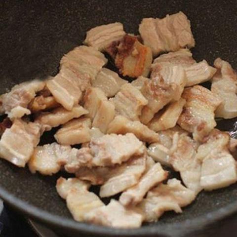 Cách làm thịt kho củ cải mặn