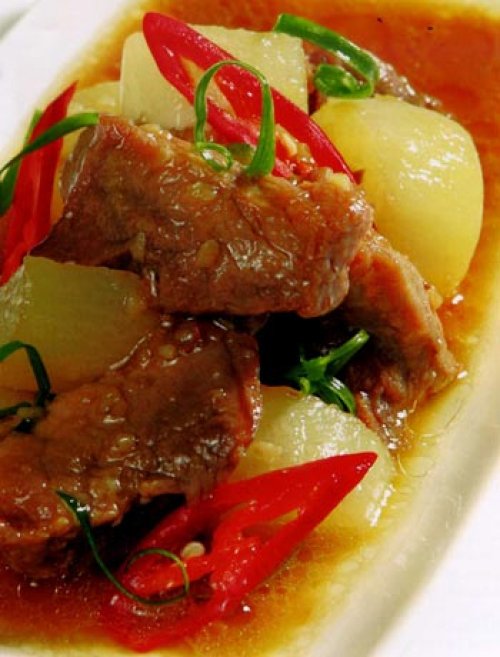 Thịt kho củ cải trắng