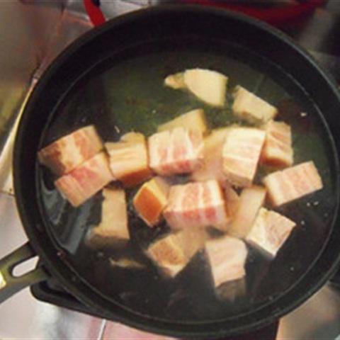 Cách làm thịt kho củ năng