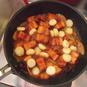 Cách làm thịt kho củ năng