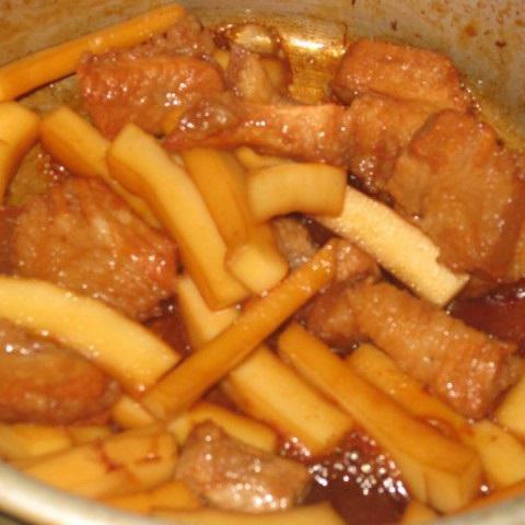 Cách làm thịt kho cùi dừa