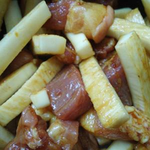 Cách làm thịt kho dừa trứng cút