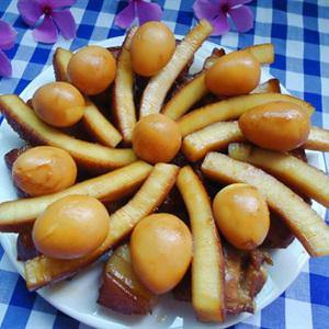 Cách làm thịt kho dừa trứng cút