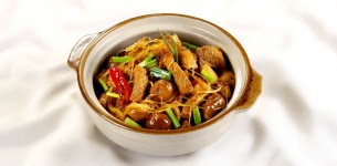 Thịt kho hạt dẻ