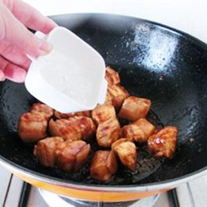 Cách làm thịt kho khoai tây