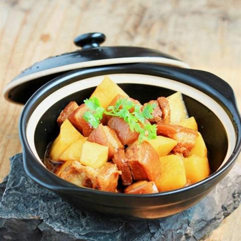 Cách làm thịt kho khoai tây