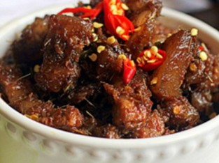 Thịt kho mắm ruốc