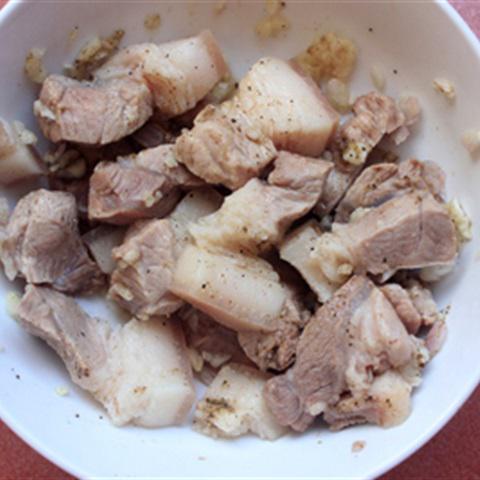 Cách làm món thịt kho nấm và coca