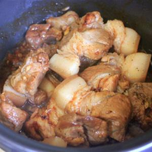 Cách làm món thịt kho nấm và coca