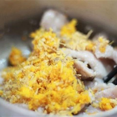 Cách làm thịt kho riềng nghệ tươi