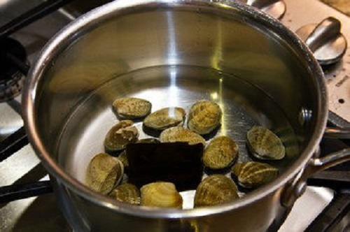 Thịt kho tàu xưa rồi, bây giờ phải làm tôm càng kho tàu thế này mới theo kịp thời đại