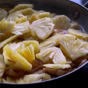 Cách làm thịt kho trái thơm