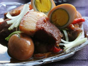 Thịt kho trứng bằng nước 7up