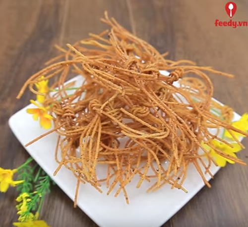 Thịt lợn chiên táo vàng ruộm, ngon ngon giòn giòn