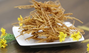 Thịt lợn chiên táo vàng ruộm, ngon ngon giòn giòn