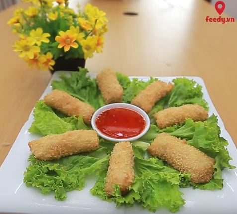 Thịt lợn kho trứng xưa rồi, thịt gà kho trứng cũng ngon không kém phần