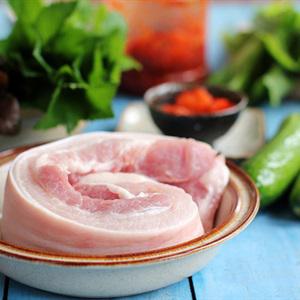 Cách làm thịt luộc cuộn chấm mắm tôm chua