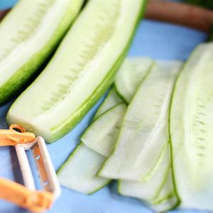 Cách làm thịt luộc cuộn chấm mắm tôm chua