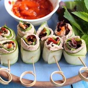 Cách làm thịt luộc cuộn chấm mắm tôm chua
