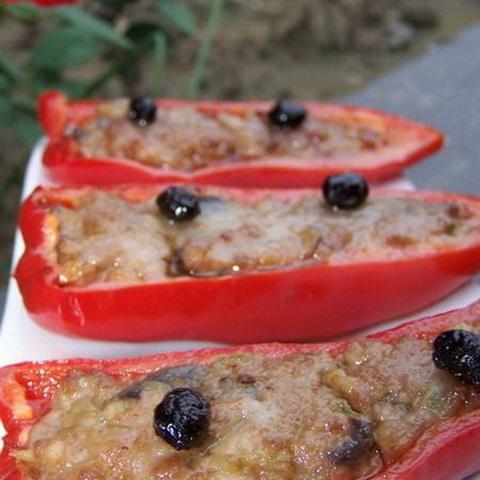 Cách làm thịt nhồi ớt tiêu