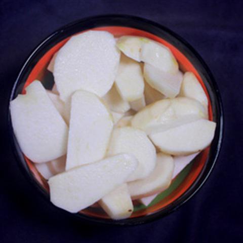 Cách làm thịt thăn heo xào khoai sọ