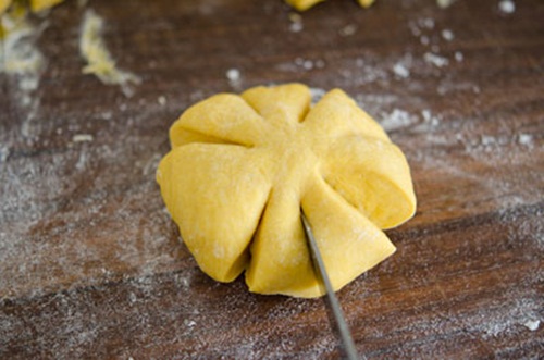 Thịt viên bắp cải sốt cà chua  tưởng lạ mà quen