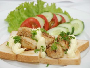 Thịt viên chiên bơ