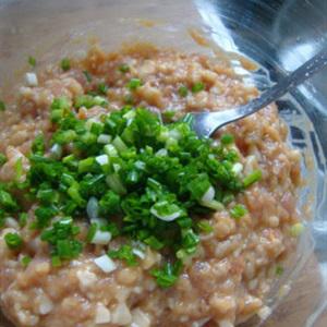 Cách làm thịt viên chiên thơm ngon