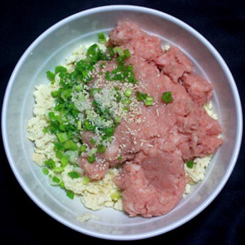 Cách làm thịt viên đậu hũ chiên