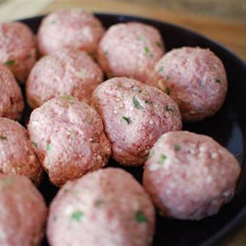 Cách làm thịt viên kẹp bánh mì