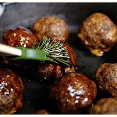 Cách làm thịt viên om coca cola