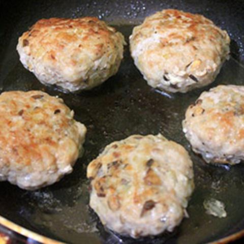 Cách làm thịt viên phô mai