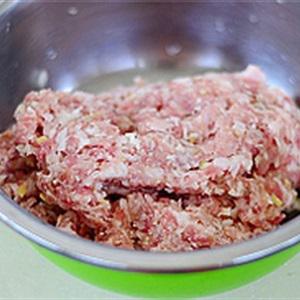 Cách làm thịt viên rim nước tương