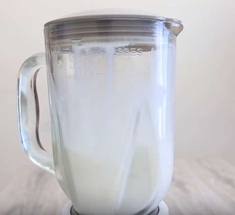 Thịt viên sốt cà chua và rượu vang, ngon bất ngờ