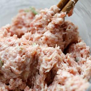 Cách làm thịt viên sốt chua ngọt