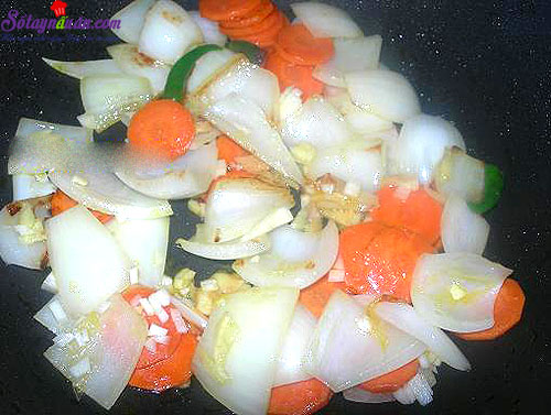 Thịt viên sốt chua ngọt đưa cơm