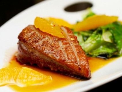 Thịt vịt chiên sốt cam