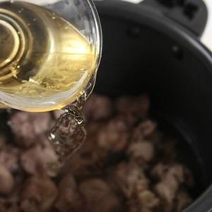 Cách làm thịt vịt hầm bia