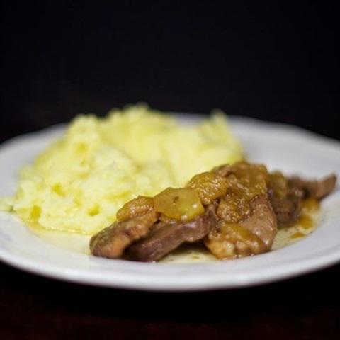 Cách làm thịt vịt hầm táo