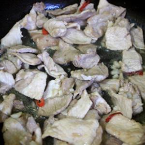 Cách làm thịt xào đậu hũ sốt tương bần