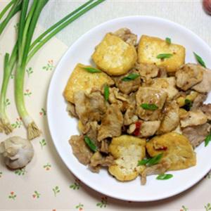 Cách làm thịt xào đậu hũ sốt tương bần