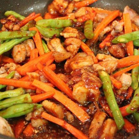 Cách làm thịt xào rau củ