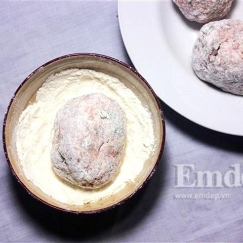 Cách làm thịt xay bọc trứng chiên xù