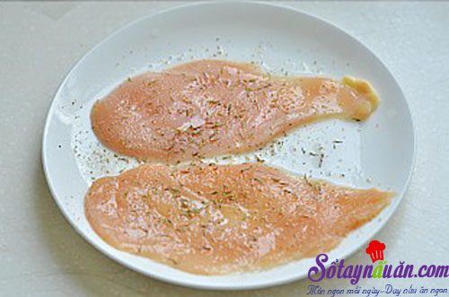 Thịt xông khói cuộn gà nướng thơm ngon