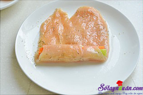 Thịt xông khói cuộn gà nướng thơm ngon