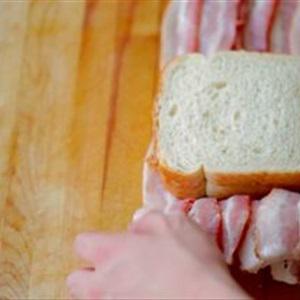 Cách làm thịt xông khói cuộn phô mai