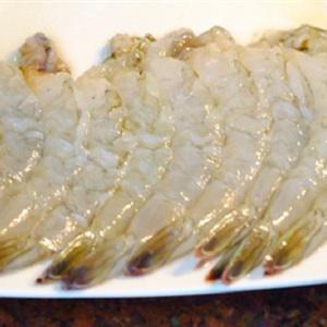 Cách làm thịt xông khói cuộn tôm